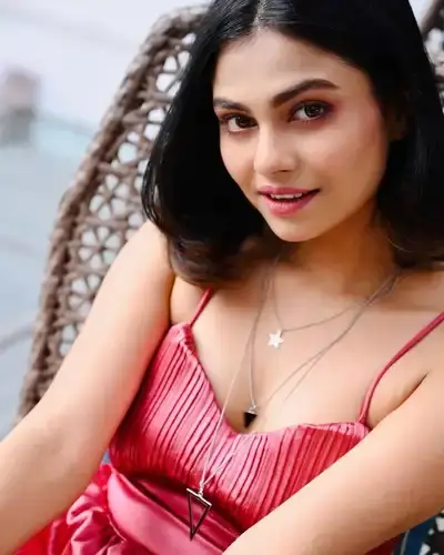 Call Girls Service in Pirawa